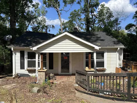 428 Academy St, Laurens, SC 29360