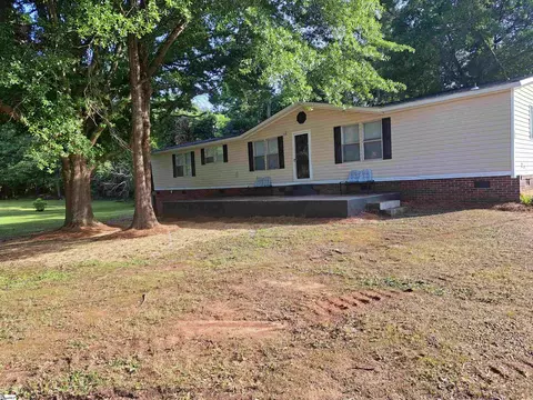 976 Bull Hill Rd, Gray Court, SC 29645