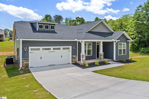 5 Ben Hurt Rd, Lyman, SC 29365