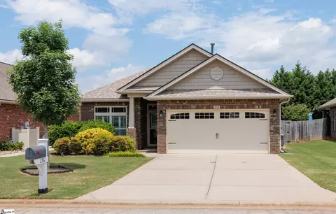 236 Scottish Ave, Simpsonville, SC 29680
