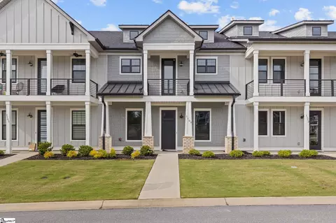 1109 Syrah Ln, Duncan, SC 29334