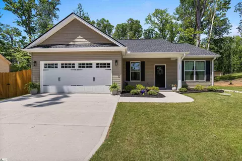 109 Brookside Cir, Honea Path, SC 29654