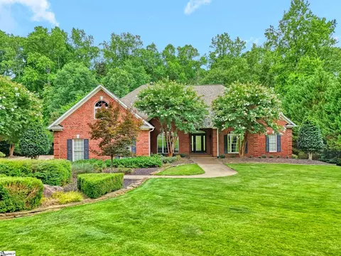 881 Inverness Cir, Spartanburg, SC 29306