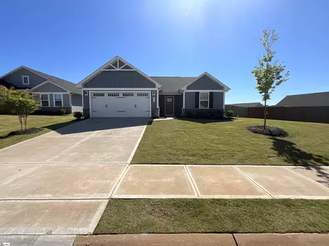 402 Sidney Wilson Ct, Greenville, SC 29681