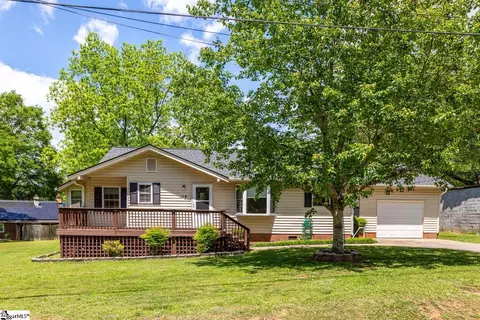 114 Augusta St, Easley, SC 29640
