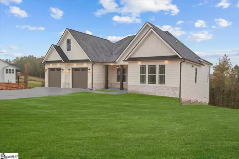 200 Eagles Crest Dr, Marietta, SC 29661