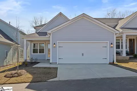 204 Nicolet Dr, Simpsonville, SC 29681