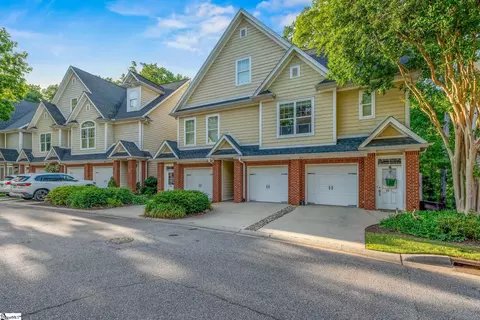 16 Edge Ct UNIT B, Greenville, SC 29609