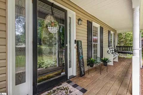 108 Ascot Ct, Easley, SC 29642 photo 4