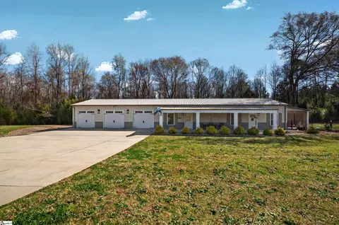 8045 Highway 81 S, Starr, SC 29684