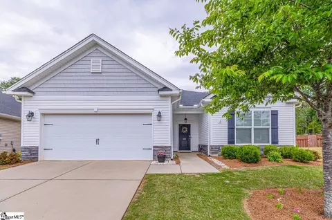 257 Cassingham Ln, Boiling Springs, SC 29316