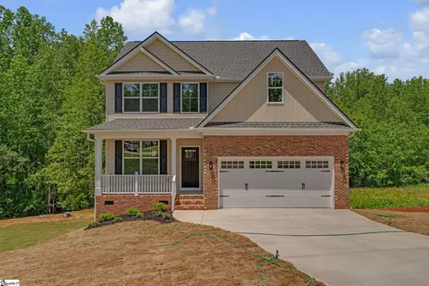 124 River Oaks Cir, Piedmont, SC 29673