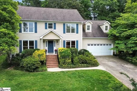 111 Golf View Ln, Greenville, SC 29609