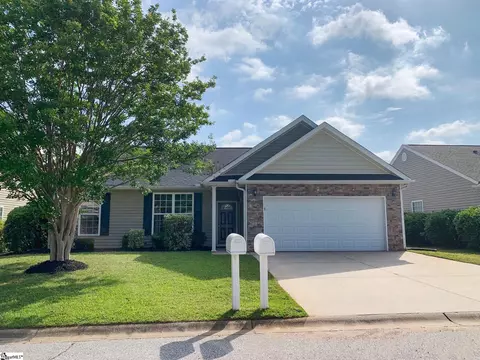 15 Tack Ln, Greer, SC 29650