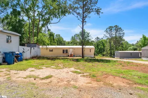 Exterior - 669 River Fork Rd, Waterloo, SC 29384 photo 2 of 4