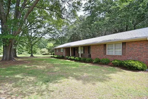 151 Aaron Dr, Six Mile, SC 29682