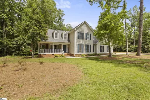 202 Shadow Oaks Dr, Easley, SC 29642
