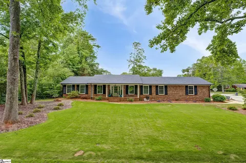 2 Sandringham Rd, Taylors, SC 29687