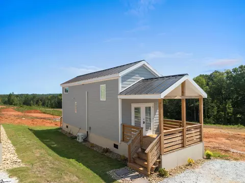 402 Presley Jackson Rd, Taylors, SC 29687