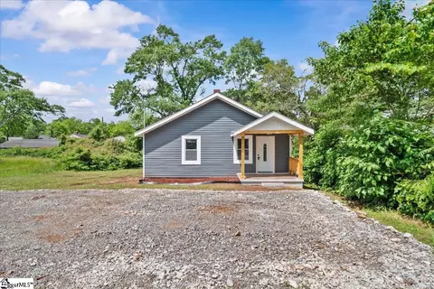 105 N Florida Ave, Greenville, SC 29611