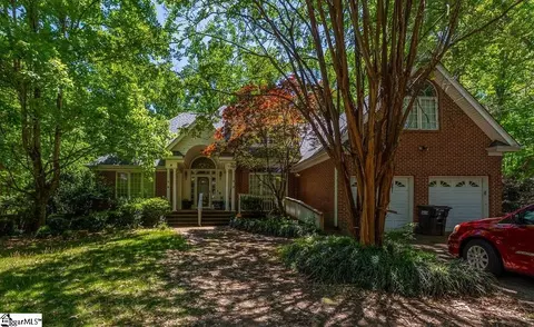 818 S Almond Dr, Simpsonville, SC 29681