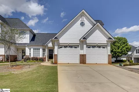 35 Cedar Rock Dr, Greer, SC 29650