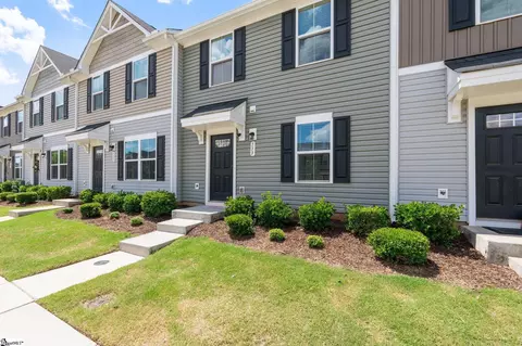 533 Hampton Towne Dr, Greenville, SC 29617