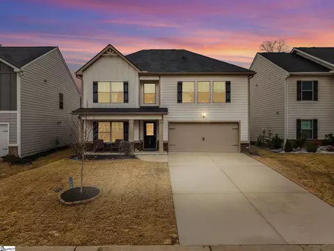 947 Equine Dr, Roebuck, SC 29376