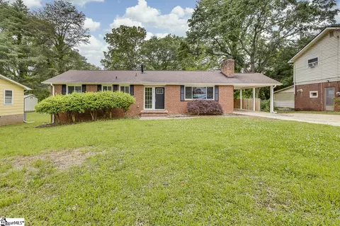 422 Fairmont Dr, Greenville, SC 29605
