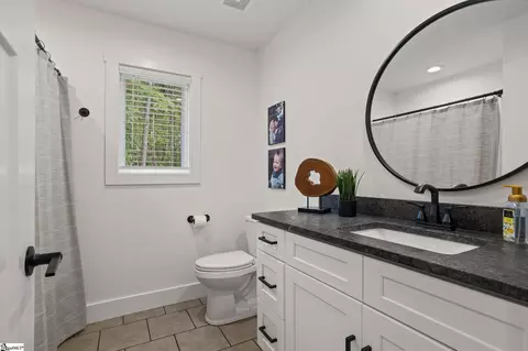 Bath - 2195 Noe Rd, Greer, SC 29651 photo 3 of 3