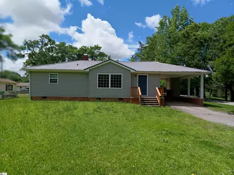 826 Magness Dr, Spartanburg, SC 29301