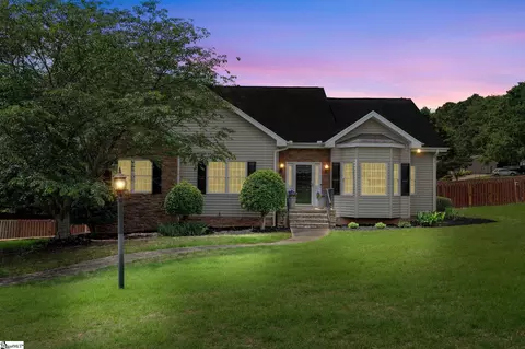100 Saint Lukes Cir, Easley, SC 29642