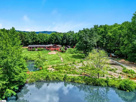 313 Viewmont Dr, Greenville, SC 29609