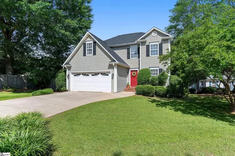 7 Fawndale Ln, Fountain Inn, SC 29644