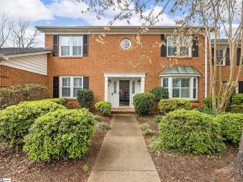 105 Buckstone Ln, Spartanburg, SC 29307