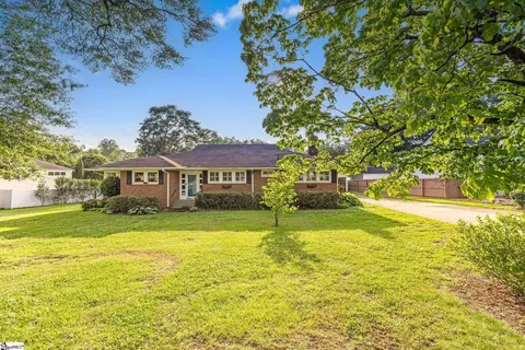 1807 N Main St, Greenville, SC 29609
