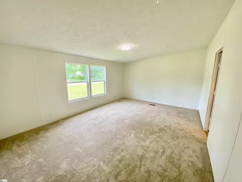 111 Mcwatters Dr, Clinton, SC 29325 photo 10