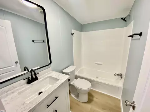 111 Mcwatters Dr, Clinton, SC 29325 photo 6