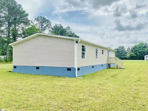 111 Mcwatters Dr, Clinton, SC 29325 photo 17