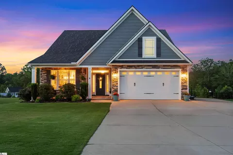 406 Jersey Queen Trl, Greer, SC 29651