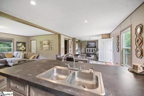 306 Gilmer Rd, Anderson, SC 29621 photo 10