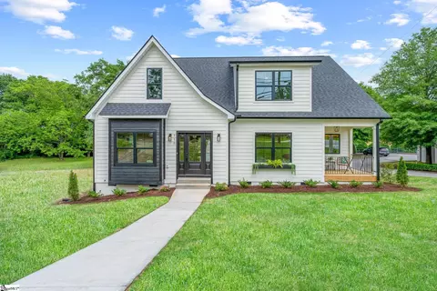 710 N Main St, Greer, SC 29651