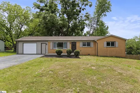 116 E Hill Dr, Easley, SC 29640