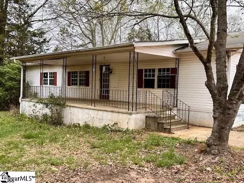 314 Tall Pines Rd, Fountain Inn, SC 29644