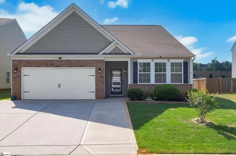 205 Hartwood Lake Ln, Greer, SC 29650