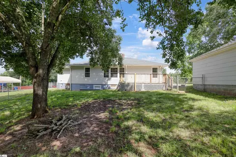 Exterior - 19 Ware St, Ware Shoals, SC 29692 photo 3 of 4