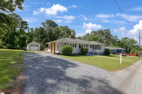 Exterior - 19 Ware St, Ware Shoals, SC 29692 photo 4 of 4