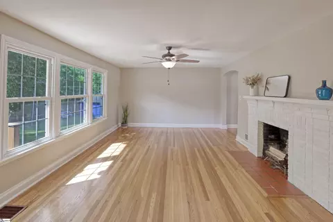 Living - 19 Ware St, Ware Shoals, SC 29692 photo 1 of 5