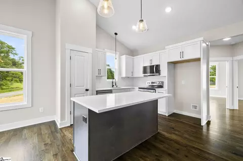 Kitchen - 1047 Ansel School Rd, Greer, SC 29651 photo 1 of 2