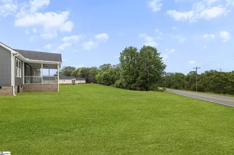 Exterior - 1047 Ansel School Rd, Greer, SC 29651 photo 7 of 11
